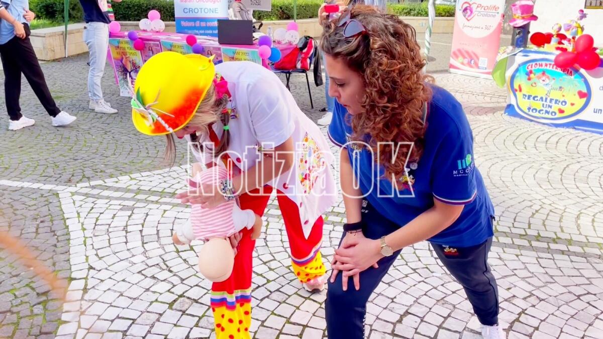 Simeup in piazza a Crotone per insegnare le procedure salva vita - 