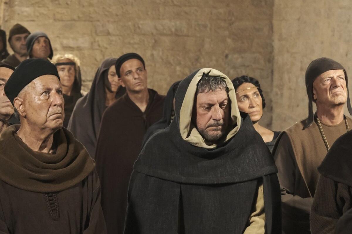 Crotone, il film "Dante" arriva al Cinema Teatro Apollo - 