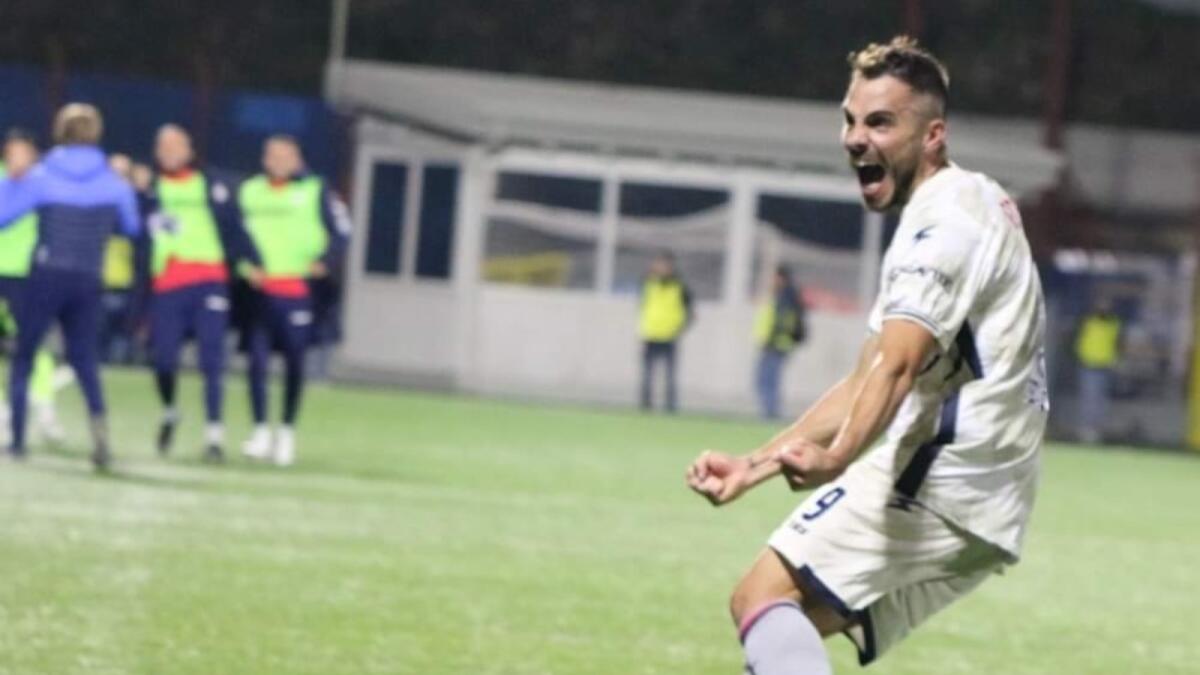 #TurrisCrotone 2-4 | Il Crotone cala il poker contro una Turris generosa e coriacea - 