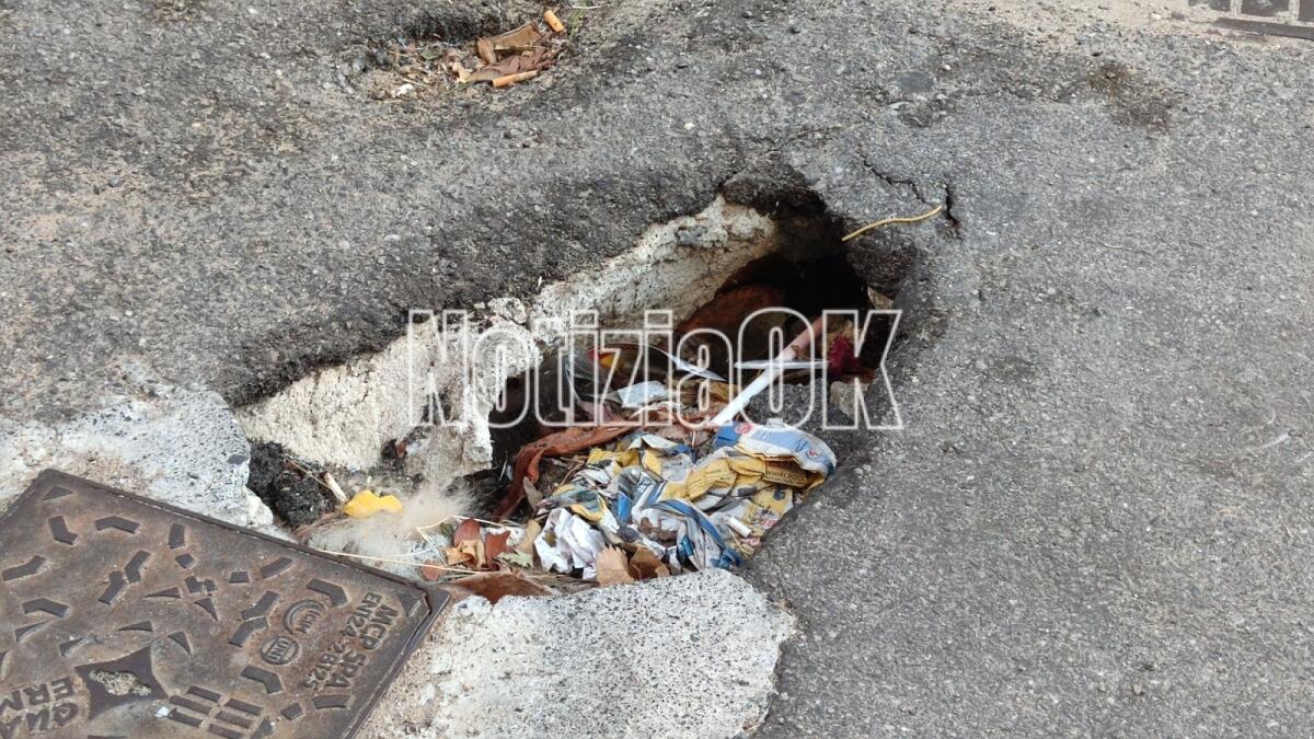 Crotone, strade pericolose: tante buche sotto i piedi dei cittadini - 