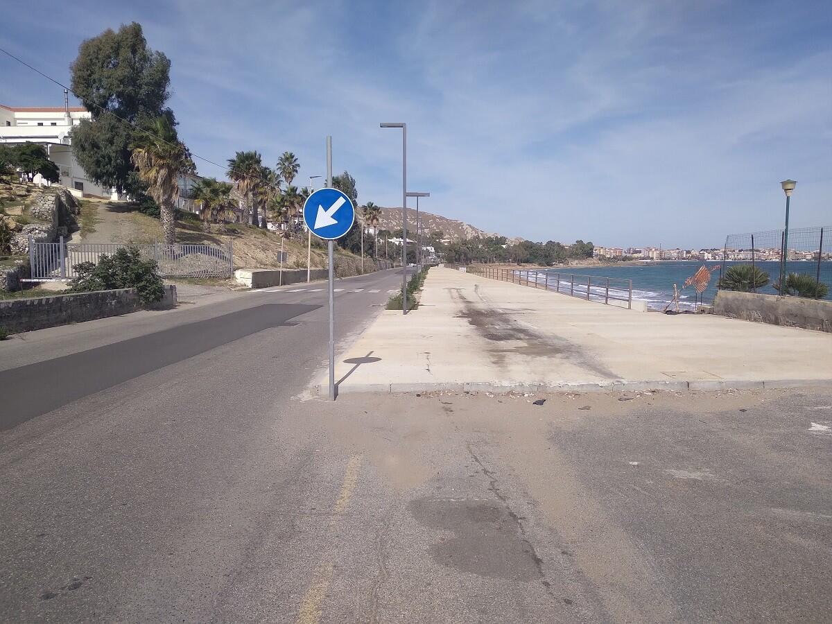 Crotone, viale Magna Grecia pericolosa: la segnalazione di Pedace - 