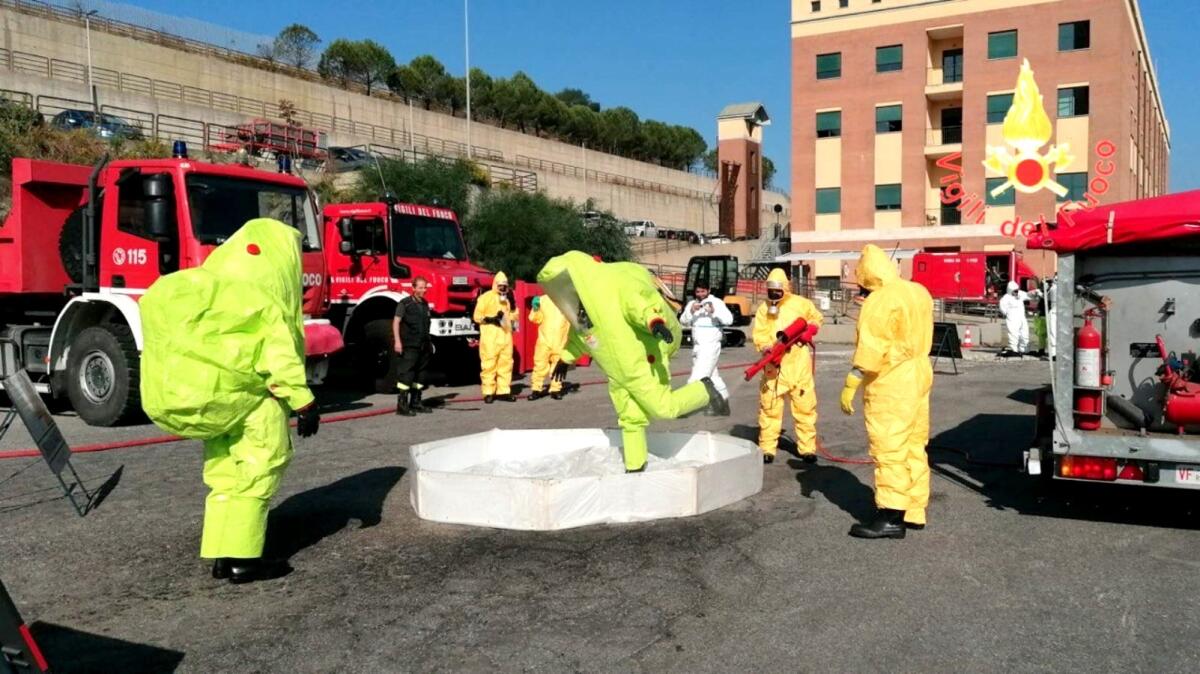 Crotone, esercitazioni al Comando dei Vigili del Fuoco -