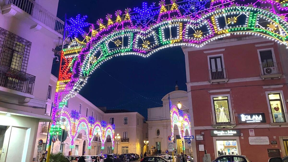Crotone illuminata a festa per il suo Patrono (FOTO) - 