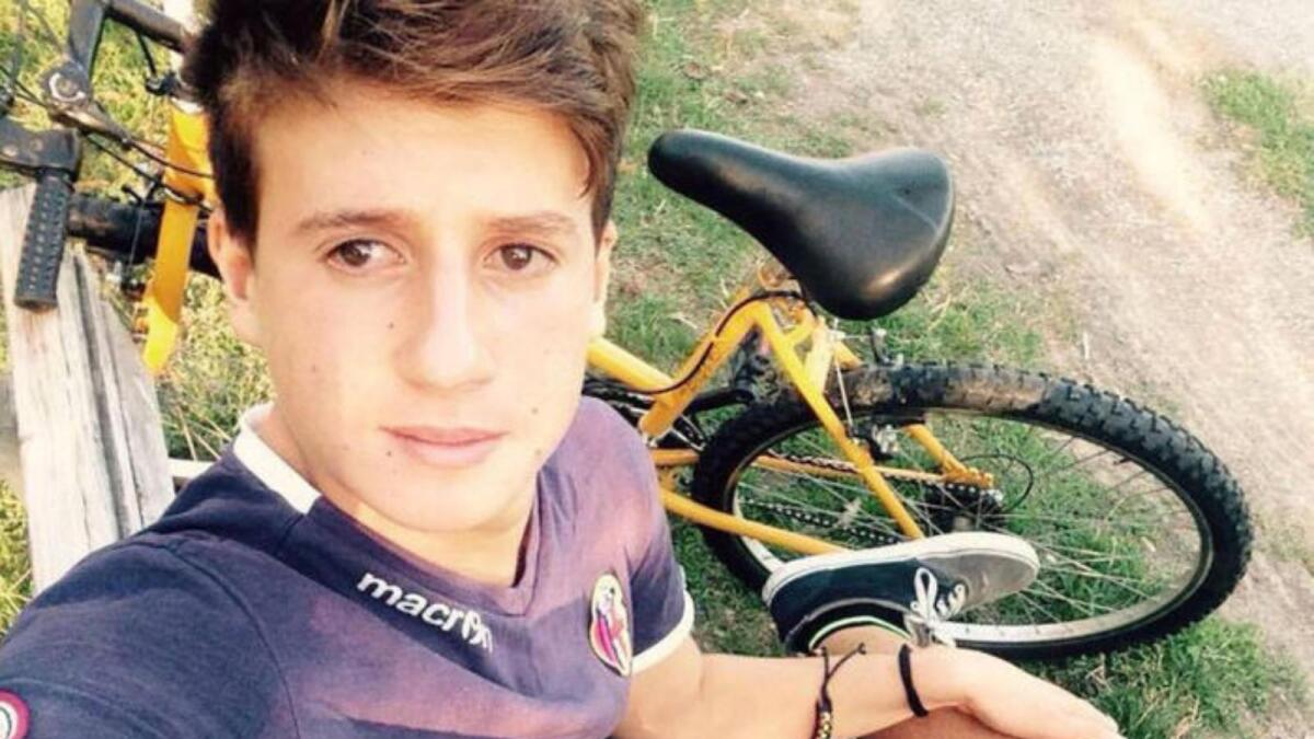 La Città di Crotone e la squadra rossoblù vicine a Davide Ferrerio - 