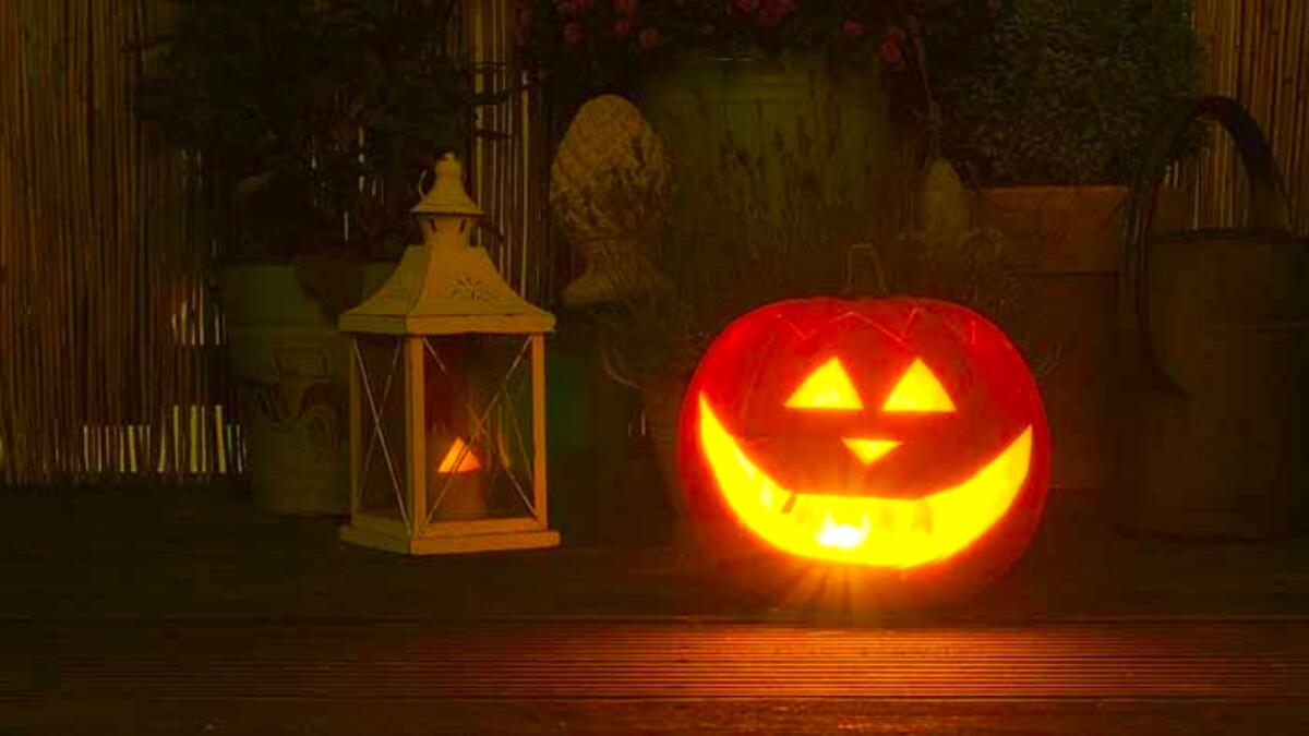 Le origini delle tradizioni di Halloween: da dolcetto o scherzetto alle maschere - 