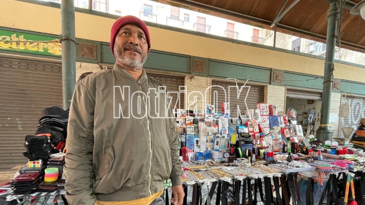 Parlano i venditori ambulanti: "Sindaco, paghiamo affitti e bollette anche noi" - 