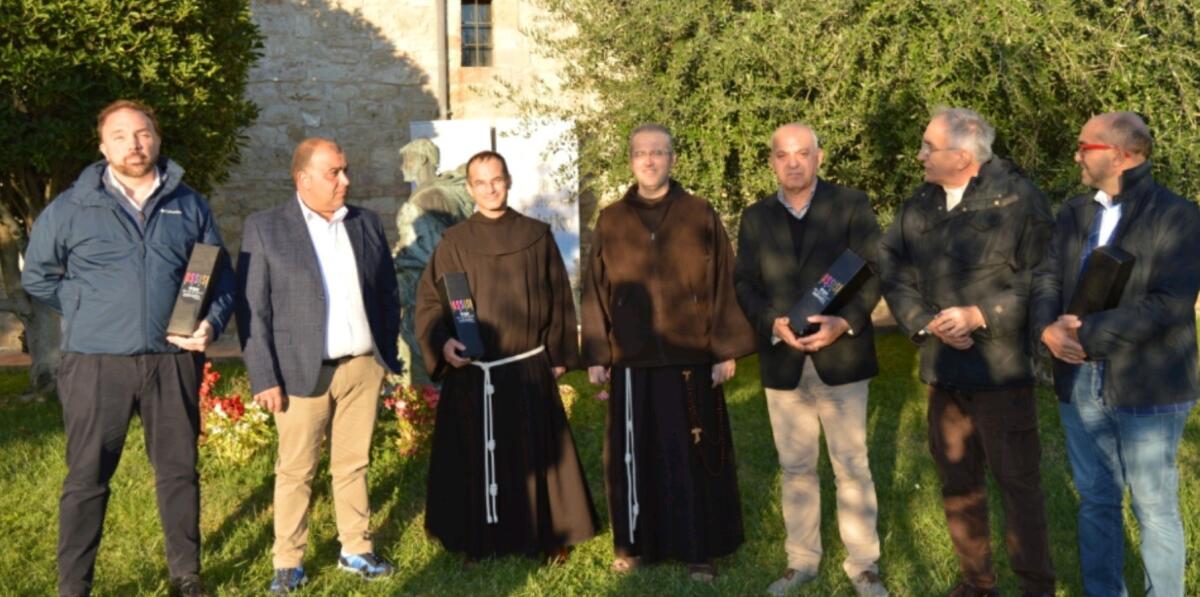 Assisi ha accolto l'acqua della fonte dei Vescovi di Umbriatico - 