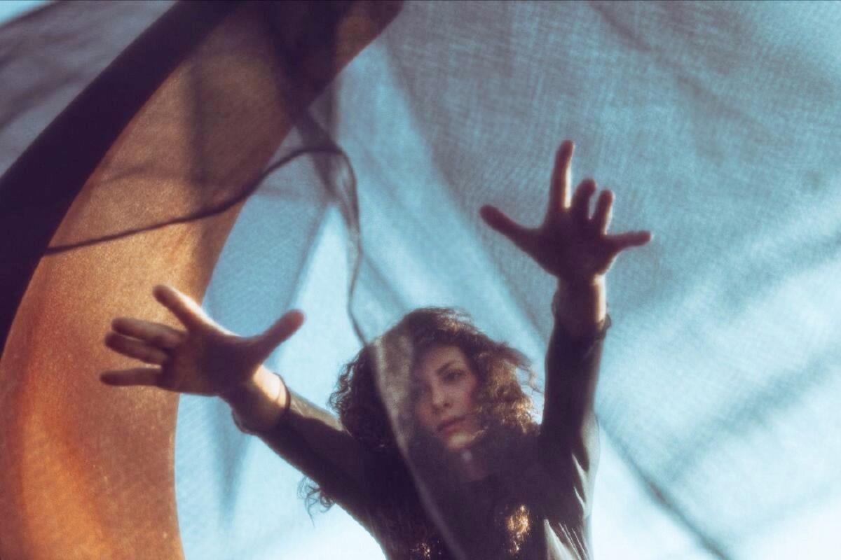 Lei, cantautrice calabrese, tra gli artisti semifinalisti del Premio Fabrizio De André  - 