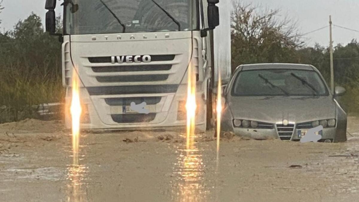 Maltempo nel crotonese, diversi interventi dei vigili del fuoco (FOTO) - 
