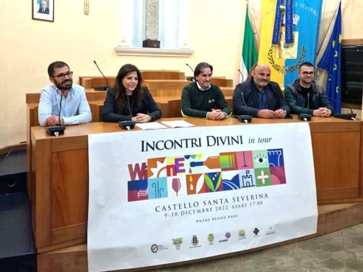Santa Severina, presentato l'evento "Incontri Divini In Tour" - 