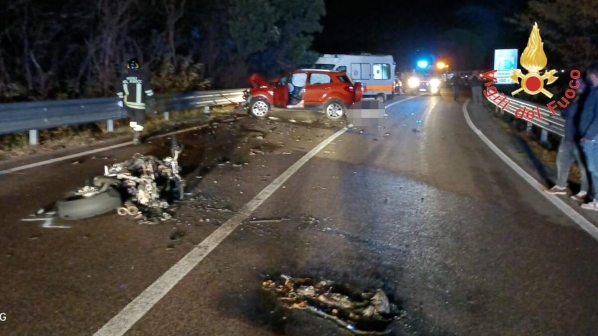 Tragedia sulla s.s. 107, ennesimo incidente mortale - 