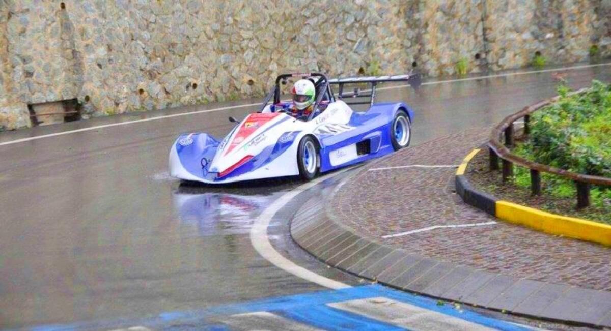 102 piloti in Calabria: bandiera a scacchi per l’ultima tappa dello slalom tricolore - 