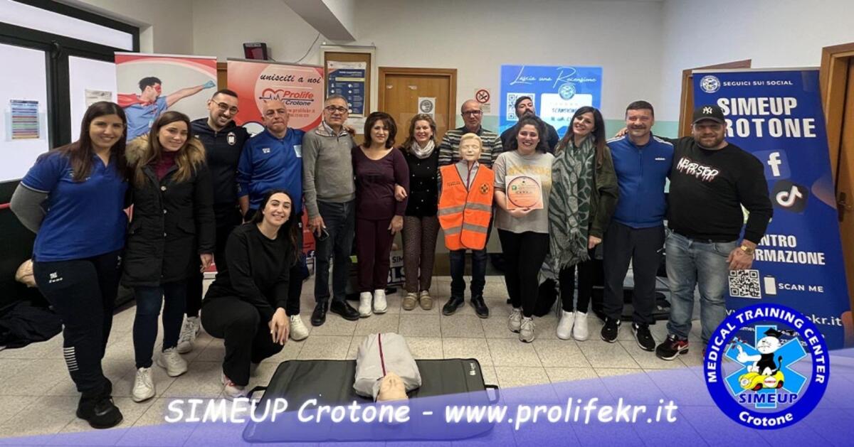 Simeup Crotone, formazione per l'ultimo del defibrillatore alla Croce Verde di Cutro - 