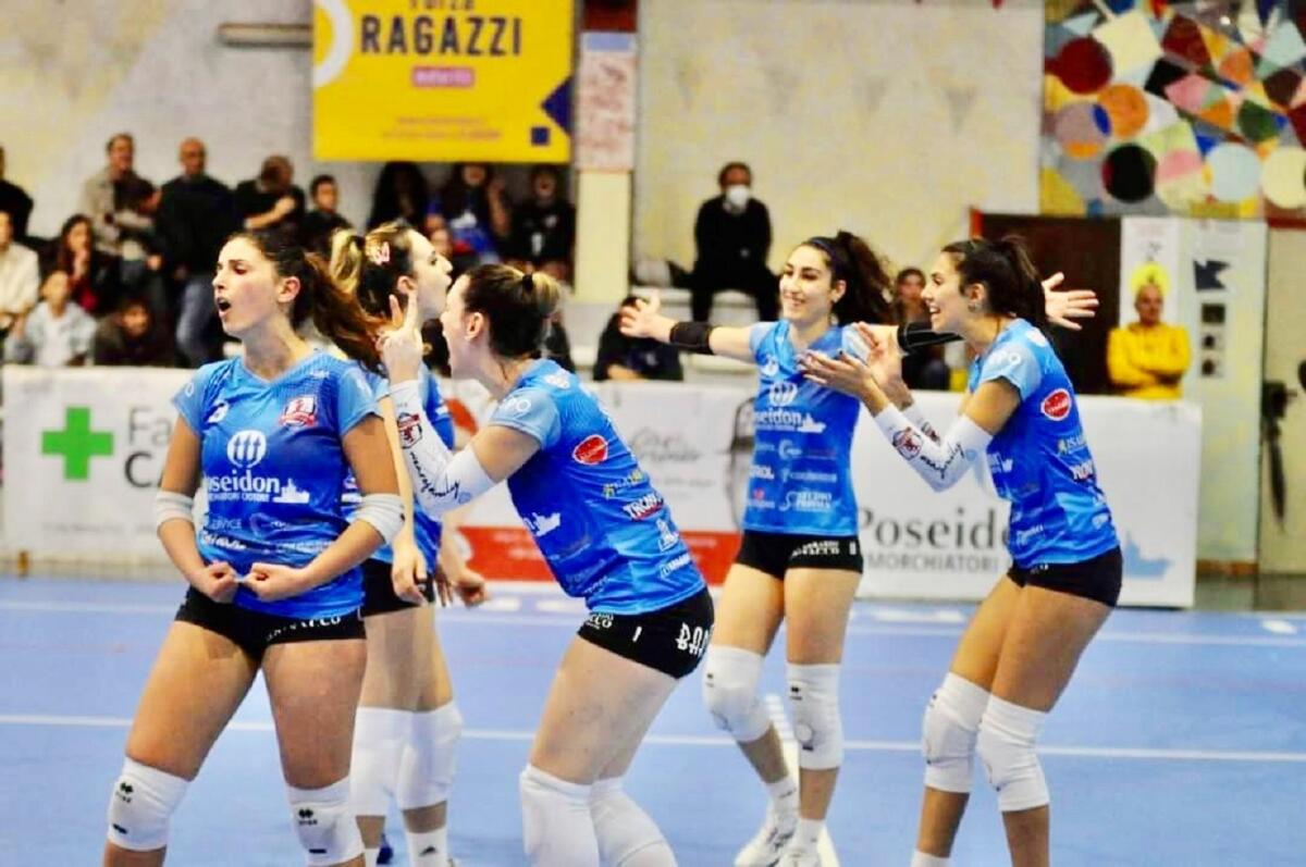 La Pallavolo Crotone in alto: ora testa alla prossima partita casalinga - 