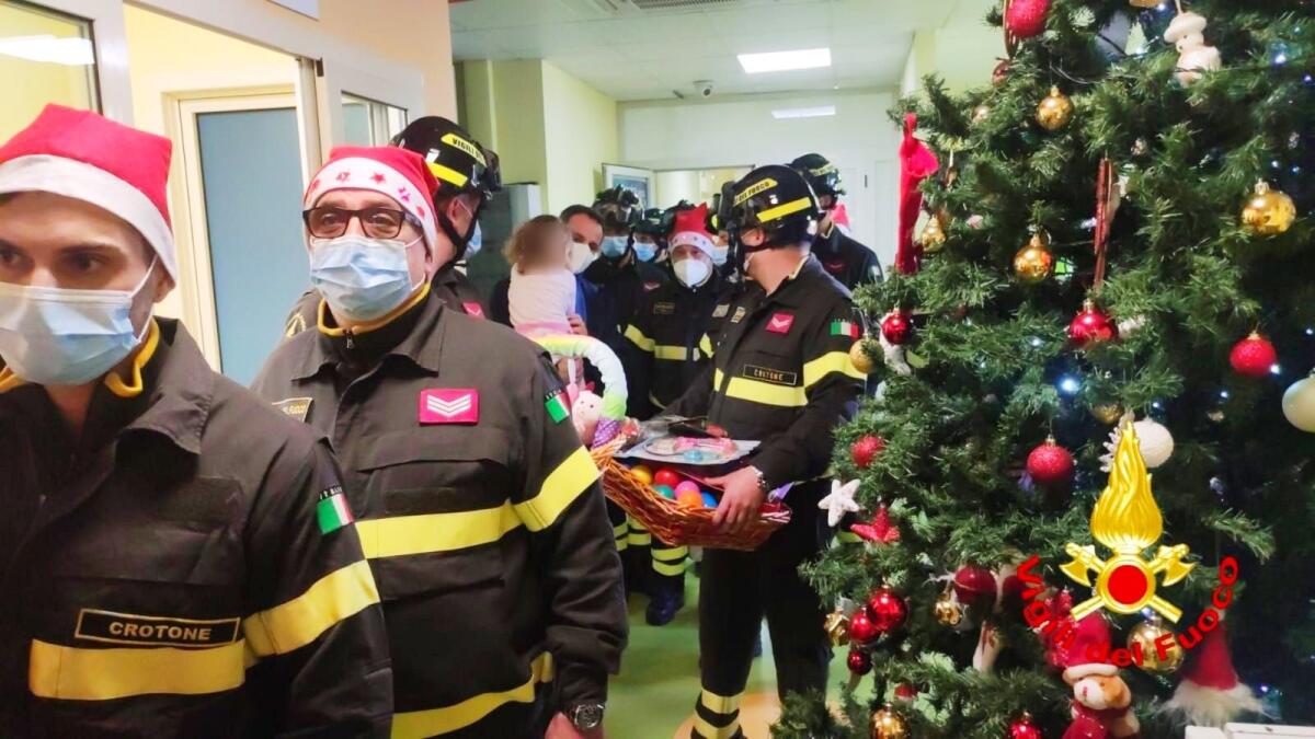 Crotone, un Natale da supereroe per i pazienti di pediatria - 