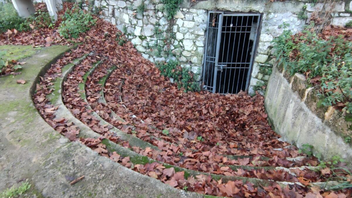 Crotone, spazi verdi da rivalutare in via Miscello da Ripe - 