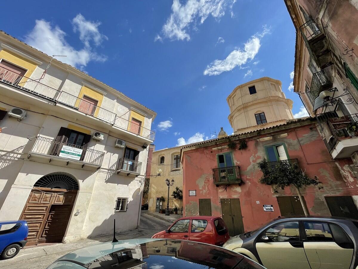 Crotone - Gioco di squadra per valorizzare il centro storico - 