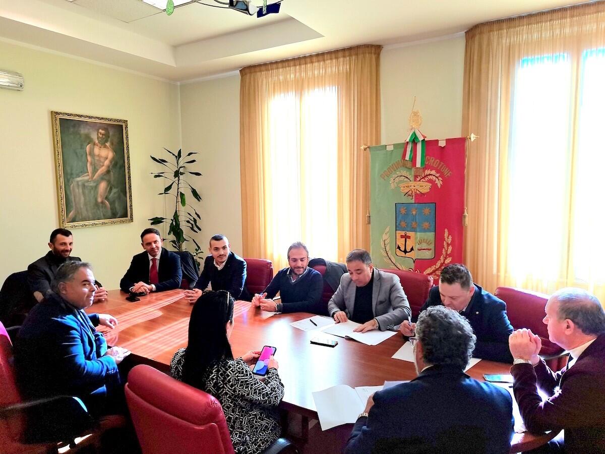 Crotone - Il Consiglio Provinciale approva il Dimensionamento scolastico - 