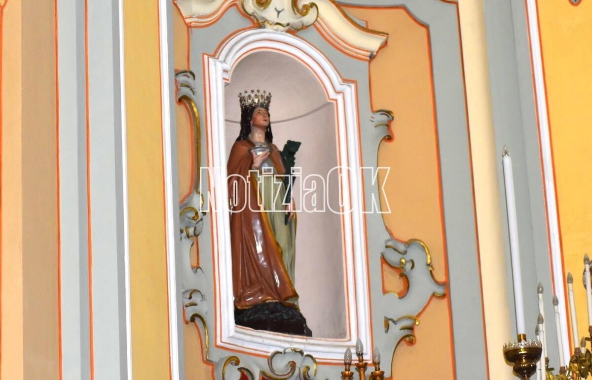 Questa è la notte di Santa Lucia, che porta ai bambini tanti doni - 