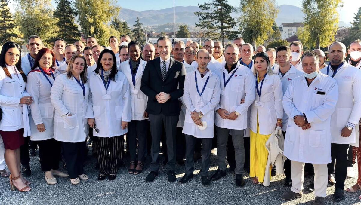 Calabria, sono arrivati i primi medici da Cuba - 