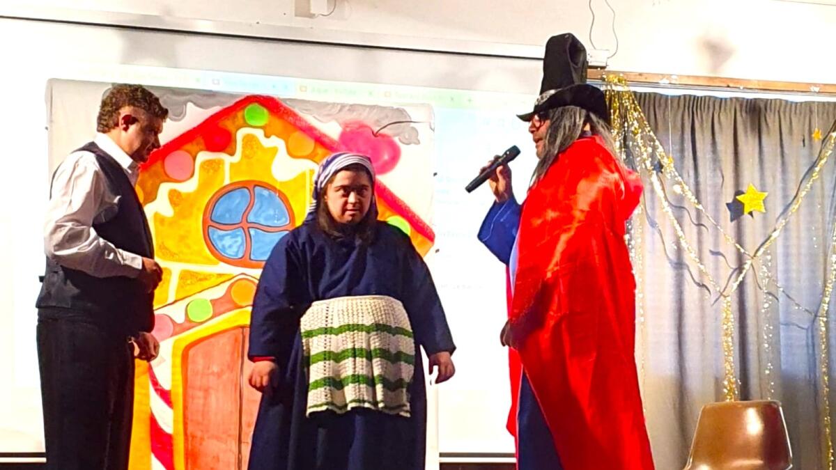 Crotone - "Hansel e Gretel"... un teatro speciale con i ragazzi della Cooperativa Shalom - 