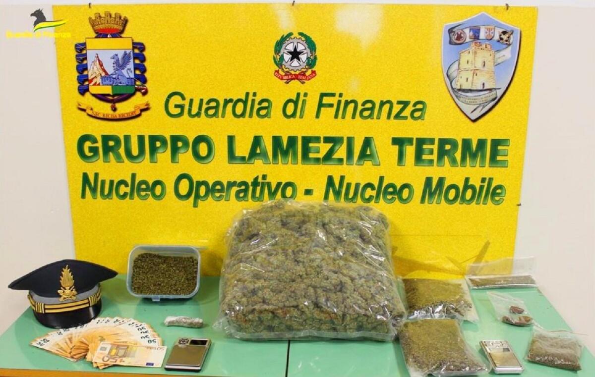 Calabria - Aveva oltre un chilo e mezzo di marijuana, trentottenne in arresto - 