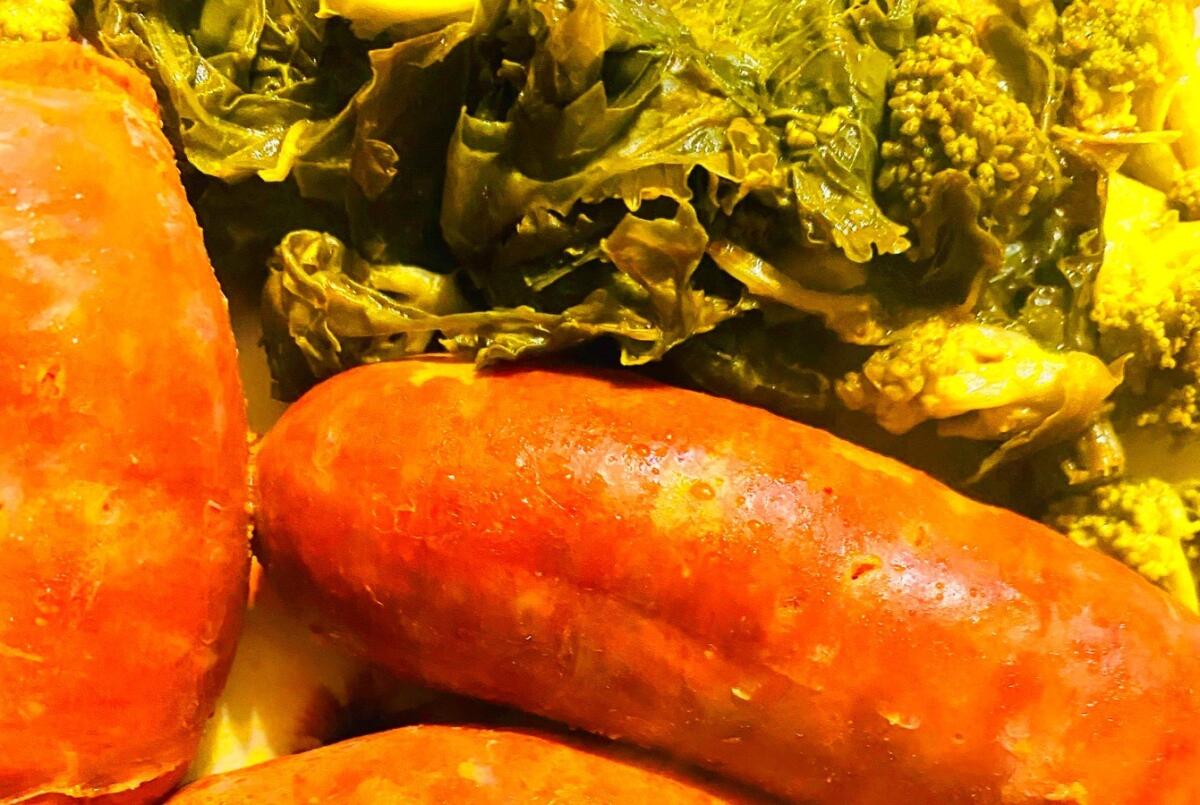 Sapori e tradizioni culinarie di Calabria: cime di rapa e salsiccia al fegato - 