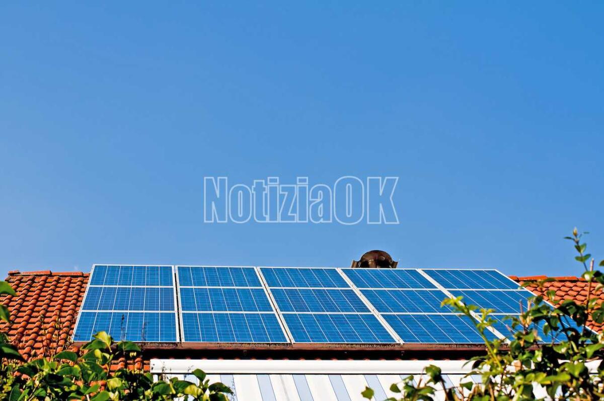 Condomini e abitazioni trascinano lo sviluppo degli impianti fotovoltaici - solar panel