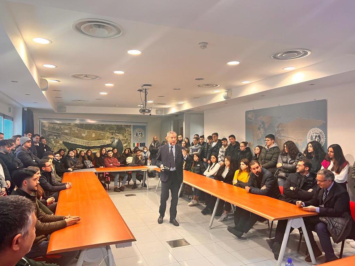 Il Porto di Gioia Tauro si apre agli studenti dell'Unical - 