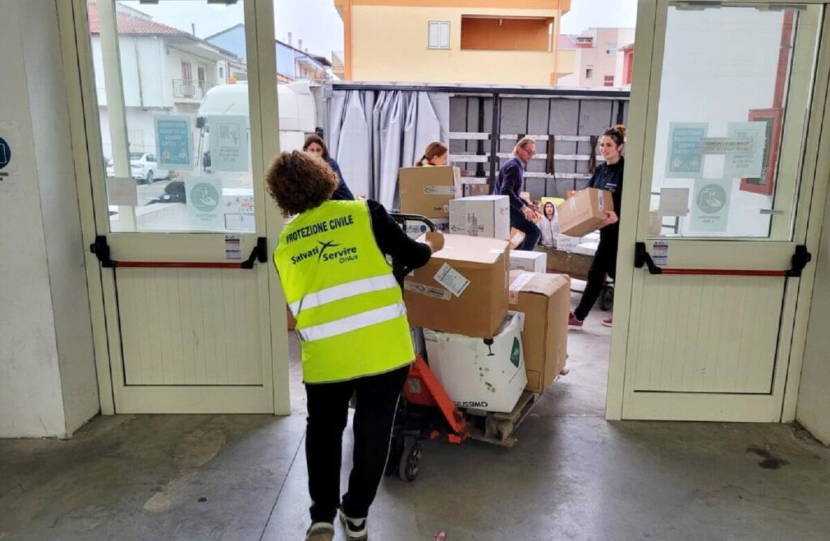 Melissa (KR) - Un carico di aiuti per l'Ucraina - 