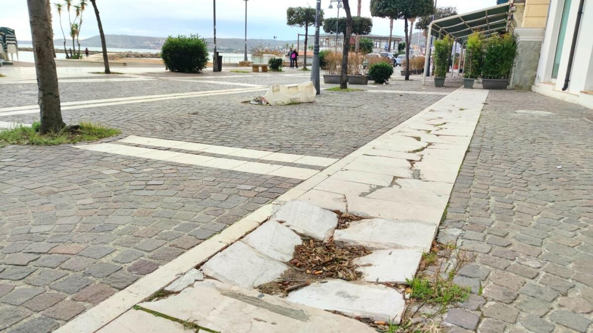 Crotone, degrado e sicurezza: per il lungomare c'è una prospettiva? - 