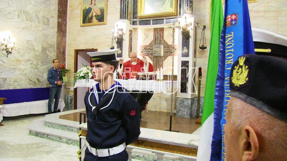 La Capitaneria di Porto festeggia Santa Barbara, questa mattina la cerimonia a Crotone - 