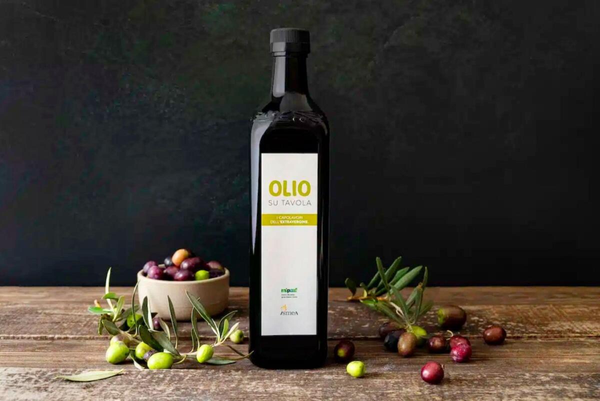 Olio extravergine d'oliva: sapore e tradizione in ogni goccia - 