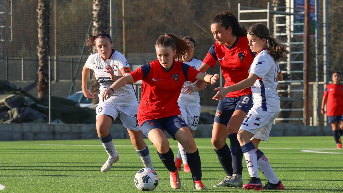 Femminile U15 | Partenza col botto per le squalette che battono il Cosenza - 