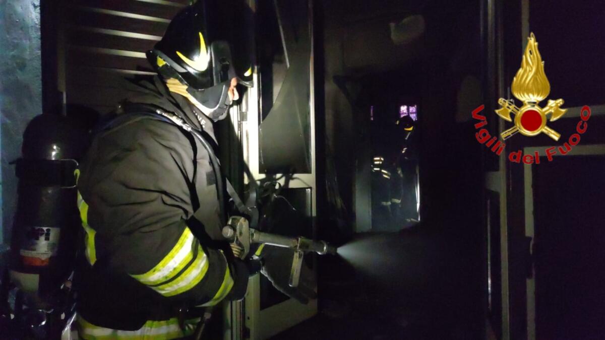 (VIDEO)  Incendio in un’abitazione, interessate alcune bombole Gp: scongiurato il peggio - 