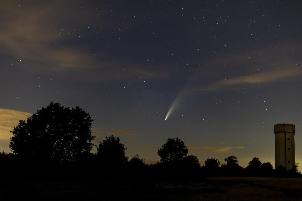 Occhi al cielo per la cometa di Neanderthal: ecco come osservarla - 