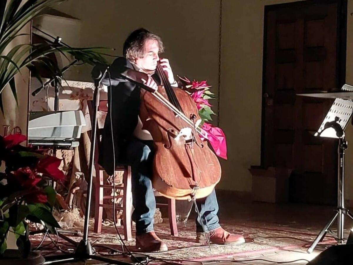 Mesoraca, emozioni e musica nel recital di Alex Cimino - 