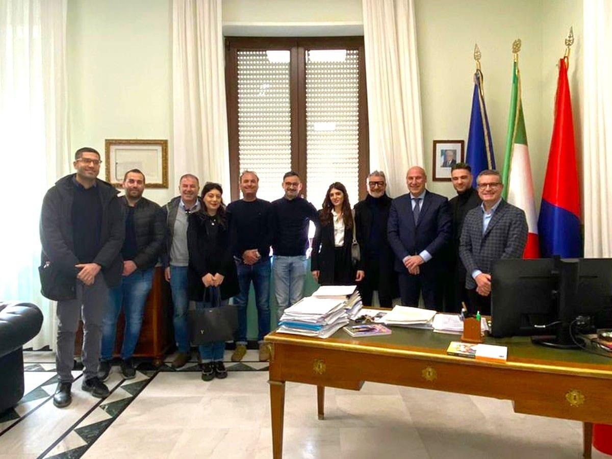 Crotone - Al via i lavori di bonifica del piazzale dell'ex scuola San Francesco - 