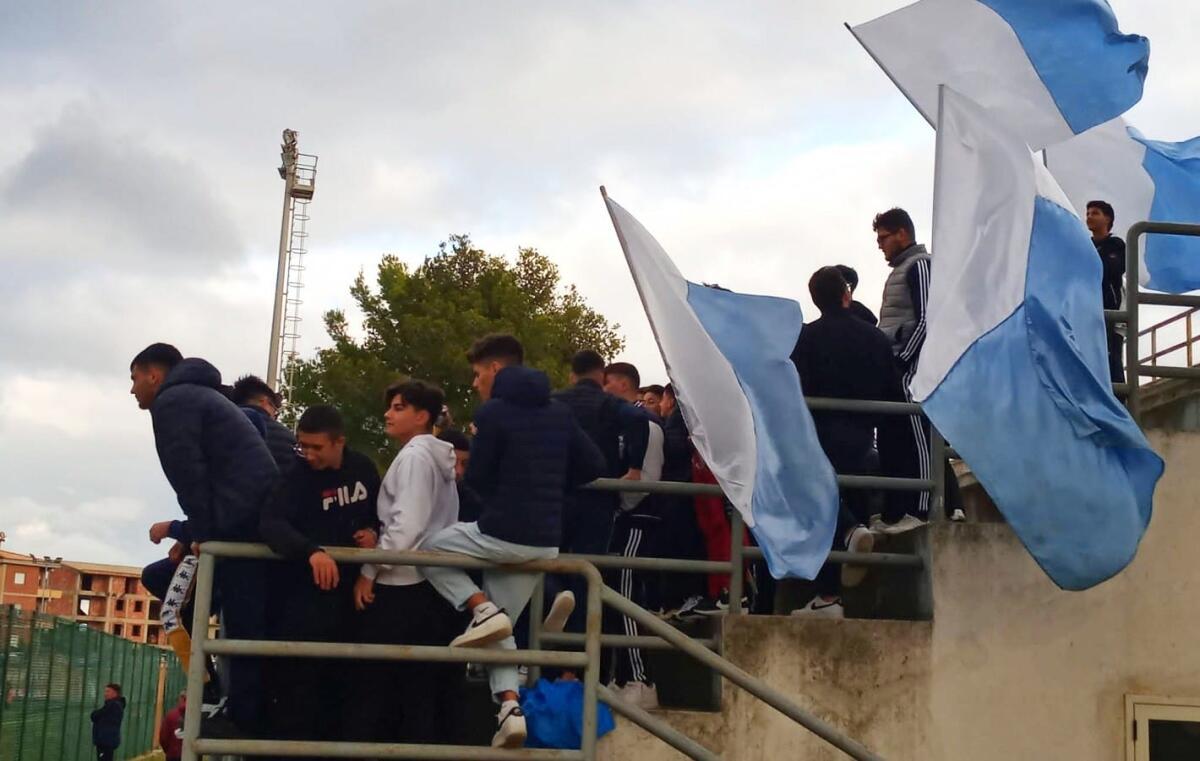 Asd Cutro, la società chiama a raccolta i tifosi - 