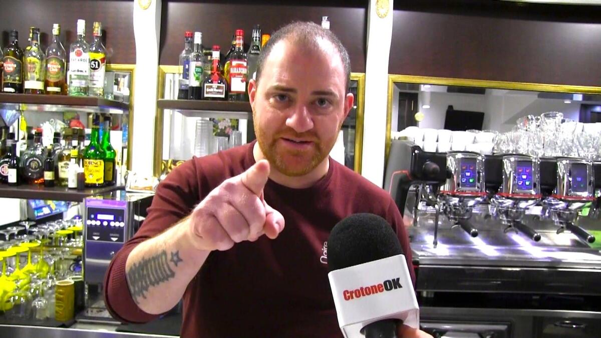 (VIDEO) "Il Barista Calabrese": il tiktoker crotonese supera i 13 mila followers - 