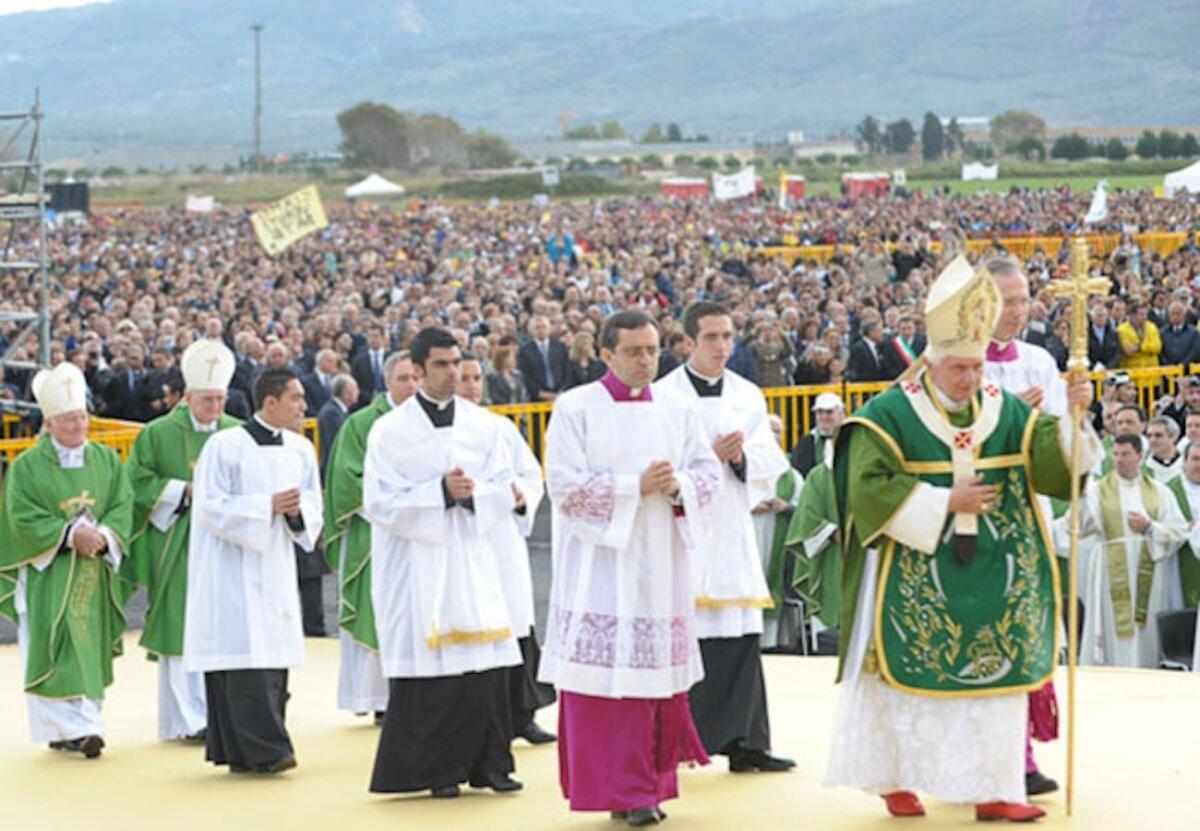 Dodici anni fa la visita di Benedetto XVI a Lamezia - 