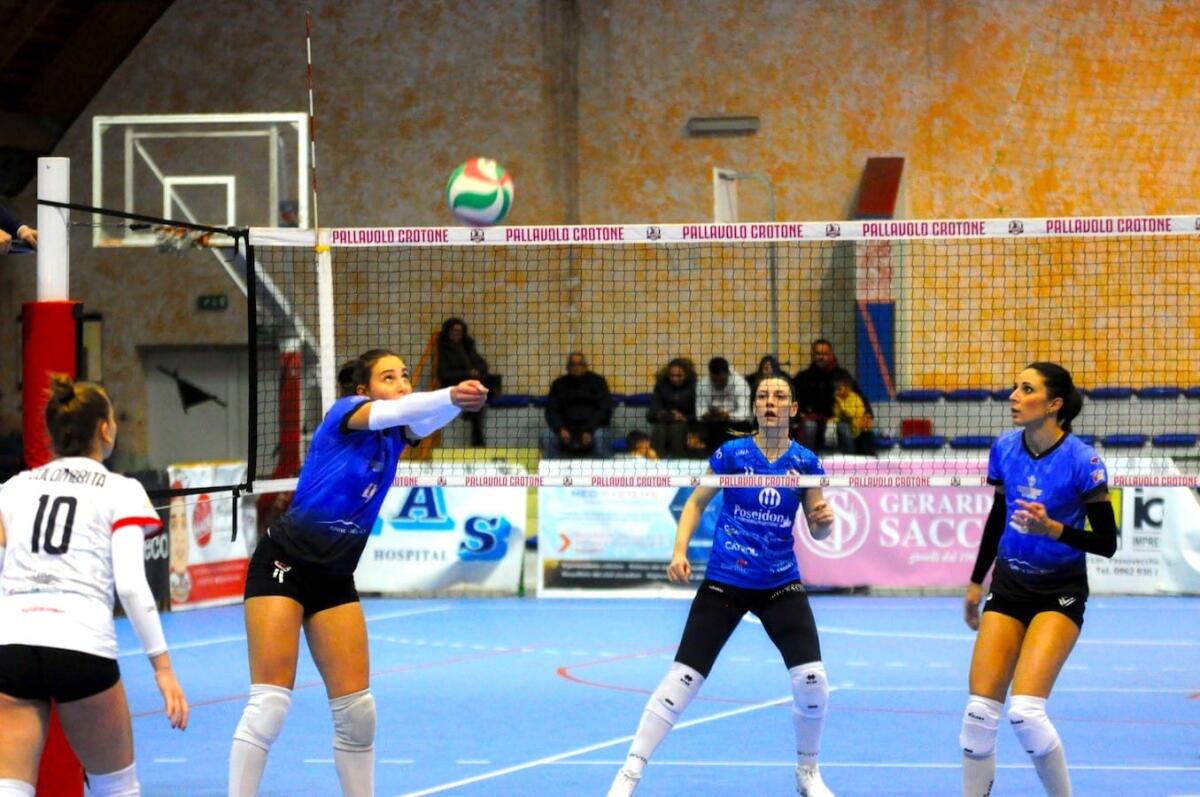 Pallavolo, la Poseidon Crotone al vertice della classifica - 