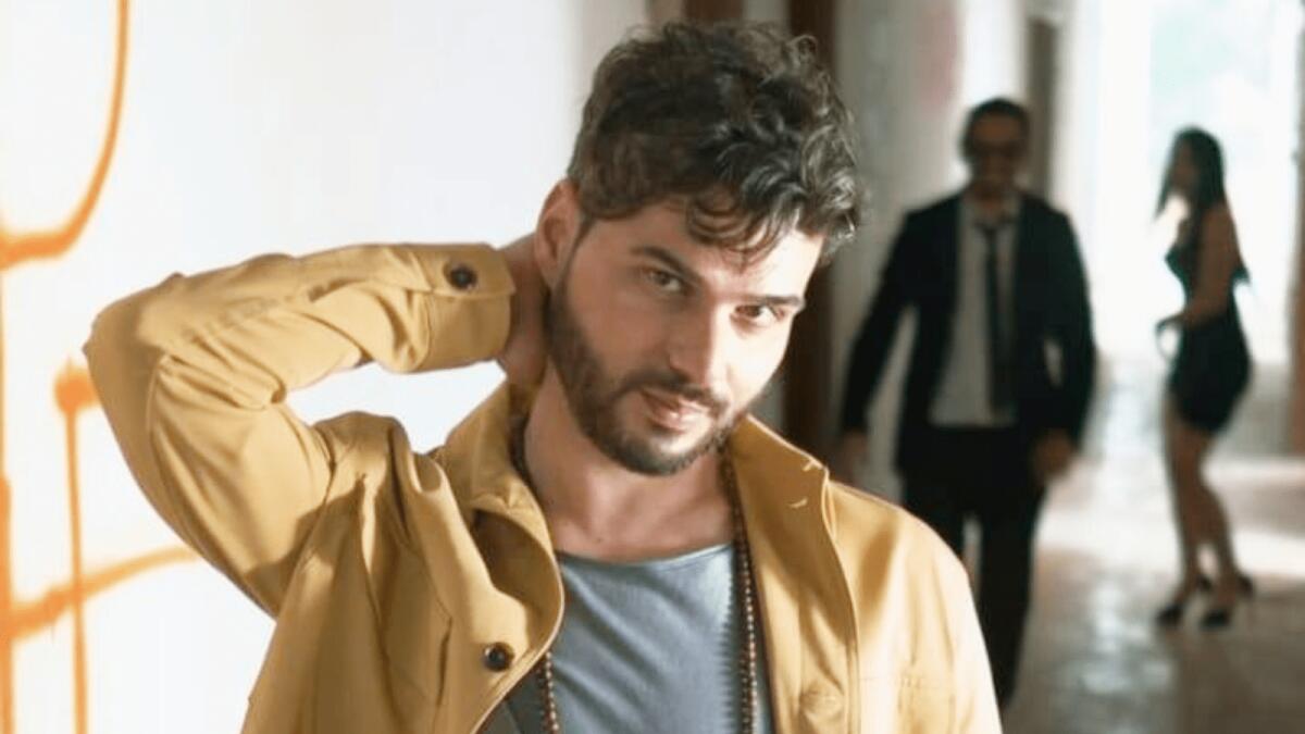 Domani tra i finalisti del Premio Fabrizio De Andrè anche il cantautore calabrese Barreca - 