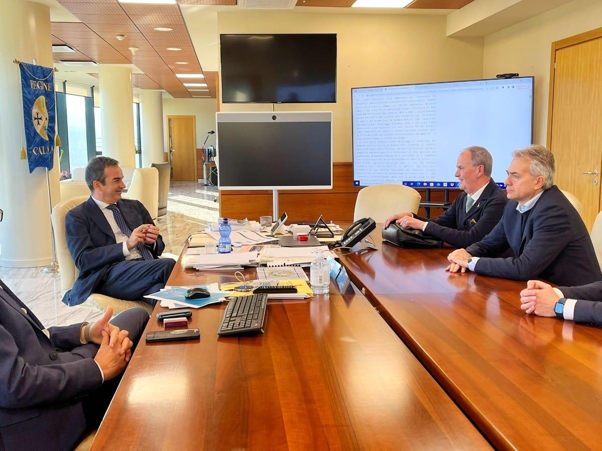 Il Pd calabrese: "Calderoli in Calabria a fare propaganda al suo progetto che vuole affossare il Sud" - 