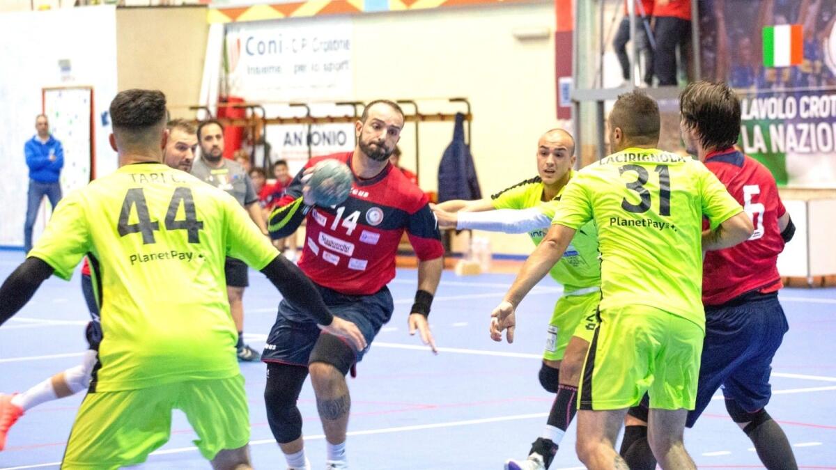 Pallamano, esordio con sconfitta per i crotonesi nella B-Cup - 