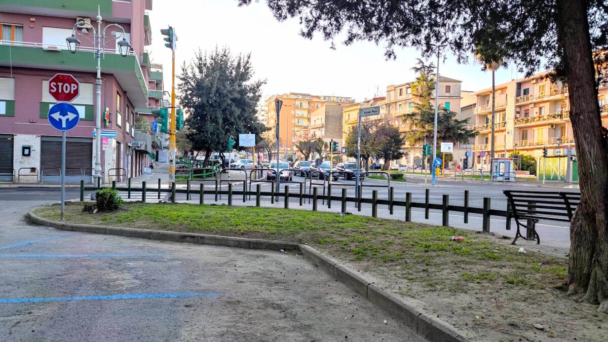 Crotone, aiuole scomparse lungo Corso Mazzini - 