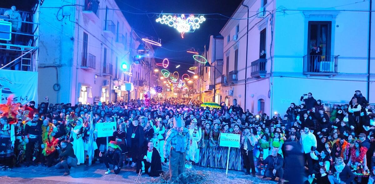 A Castrovillari il Carnevale più grande della Calabria: oltre 100 mila presenze - 