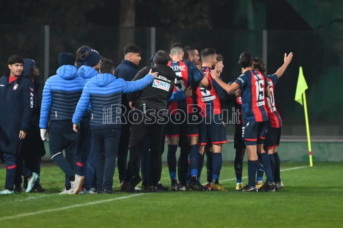 Serie C | Crotone, terza sconfitta stagionale: il primato è sempre più lontano - La panchina del Crotone