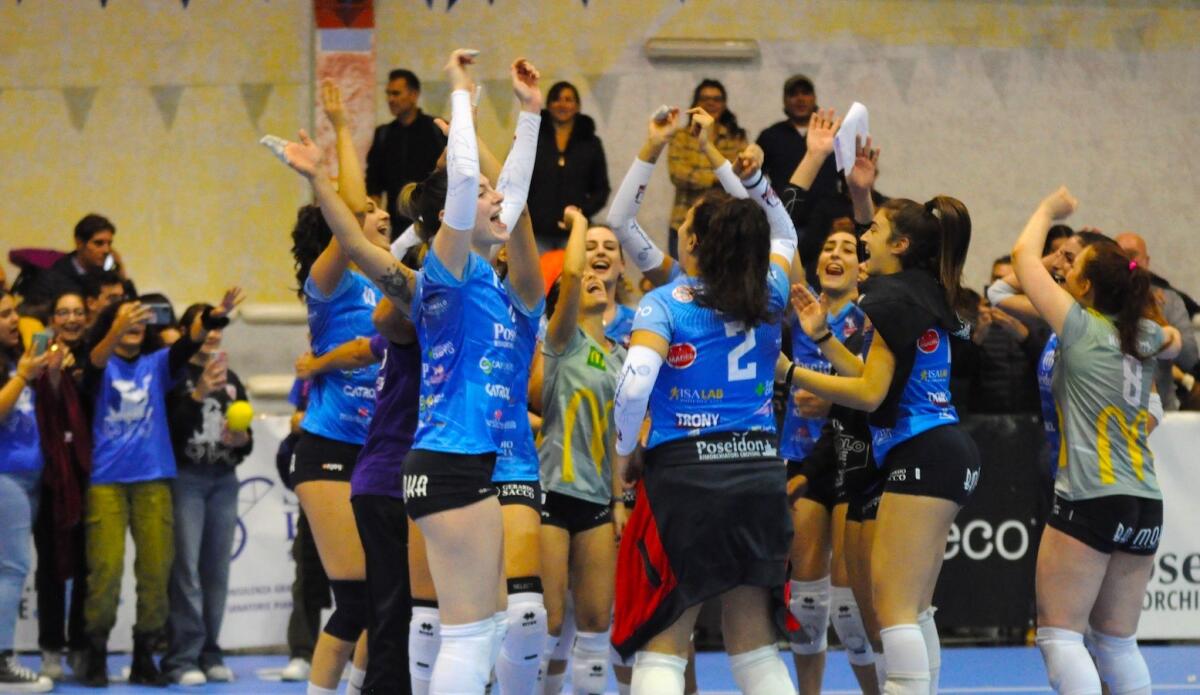 Pallavolo - La Poseidon Crotone sempre più unita verso l'obiettivo - 