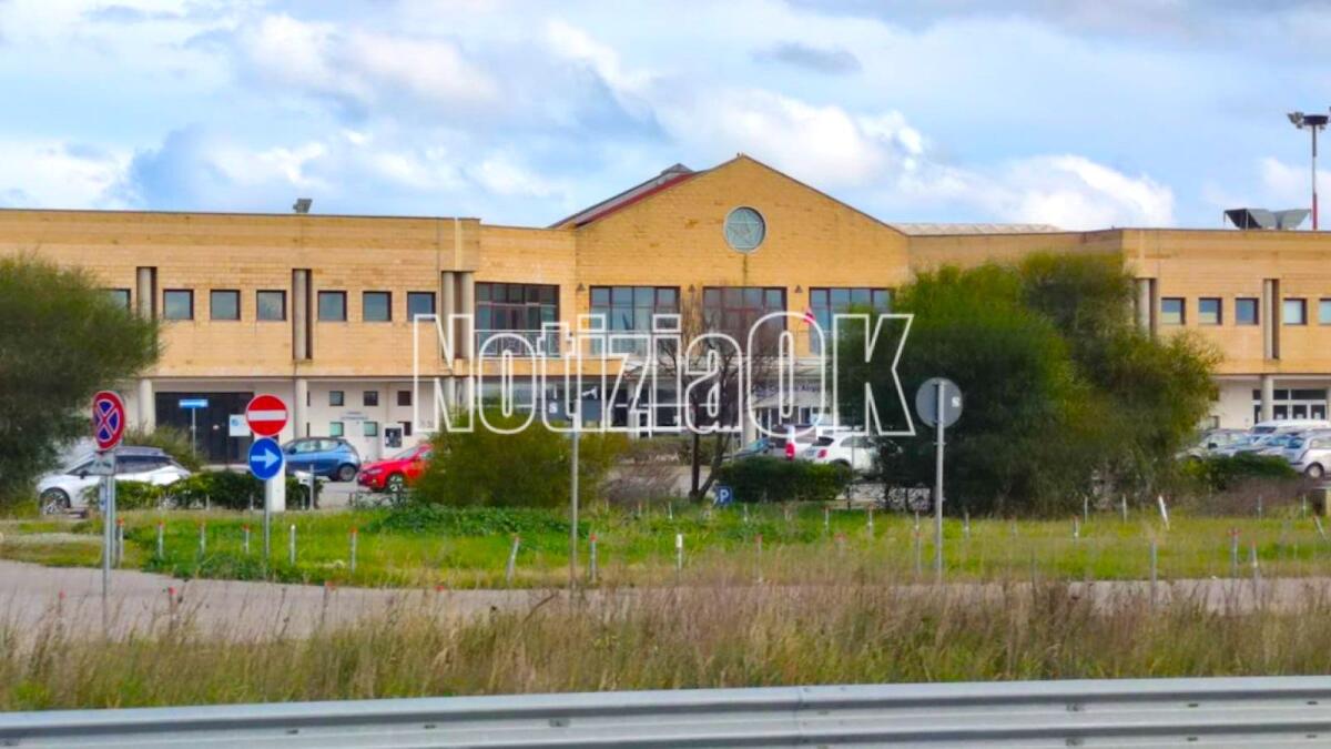 Crotone - Una nuova conferenza dei servizi per l'aeroporto, il Comitato: «Più collegamenti per il nostro territorio» - 